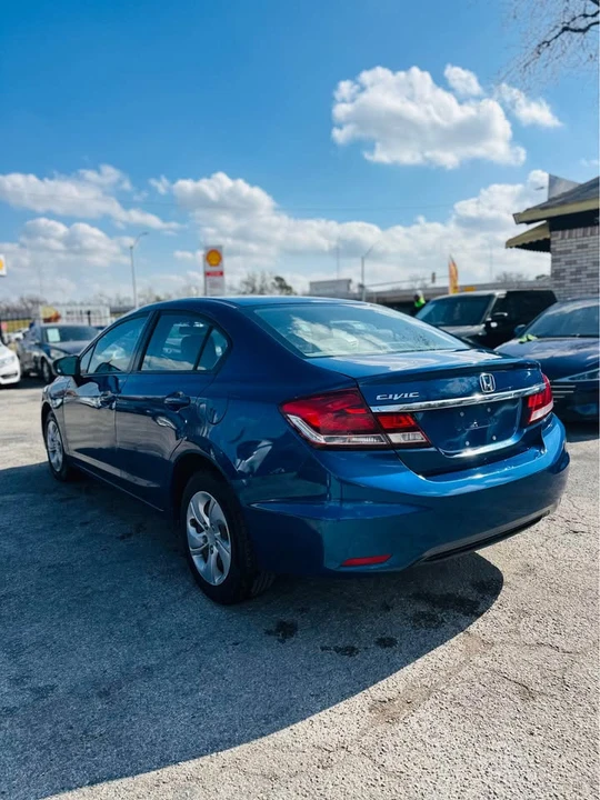 2015 Honda Civic 9th Gen - Image 8 of 18