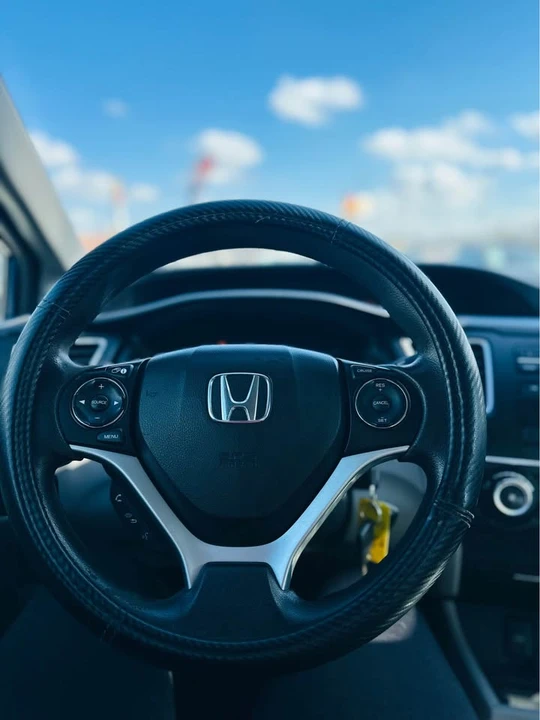 2015 Honda Civic 9th Gen - Image 9 of 18