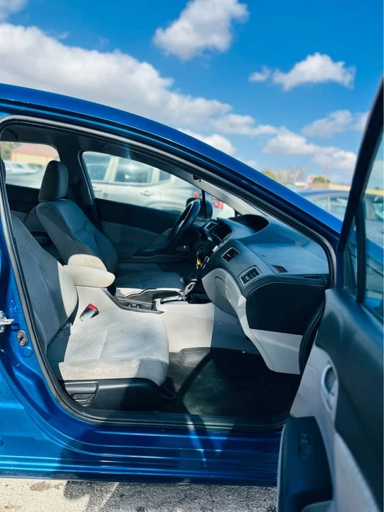 2015 Honda Civic 9th Gen - Image 11 of 18
