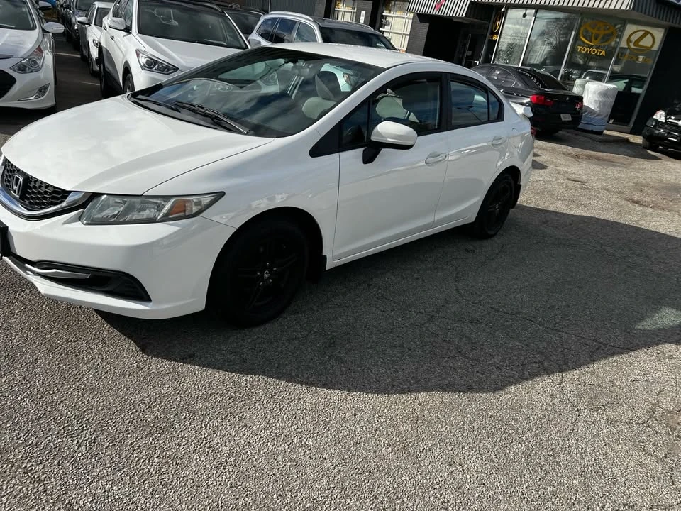 2015 Honda Civic 9th Gen - Image 13 of 17