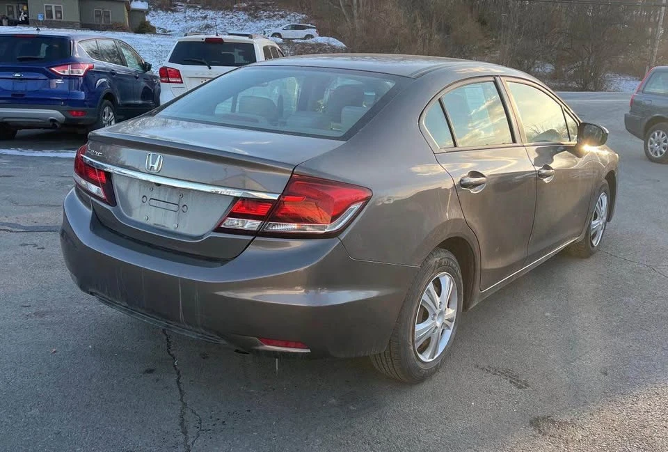 2015 Honda Civic 9th Gen - Image 2 of 9