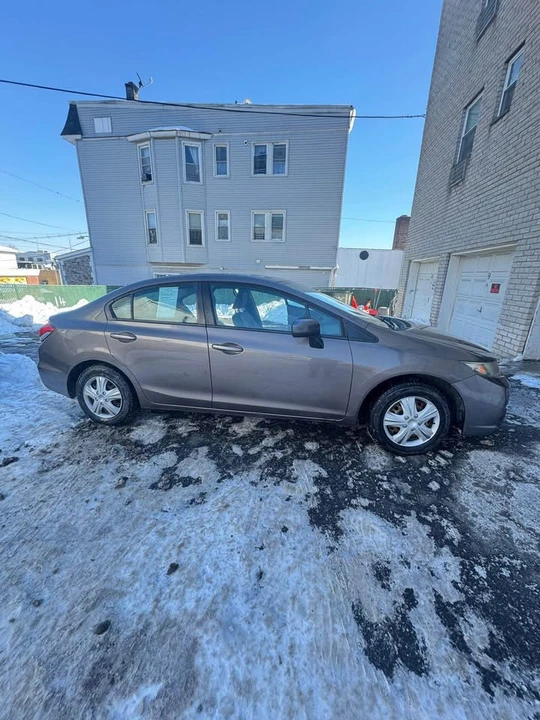 2015 Honda Civic 9th Gen - Image 4 of 9