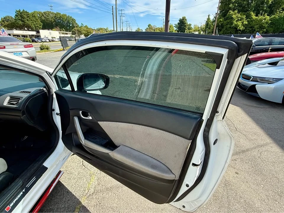 2015 Honda Civic 9th Gen - Image 13 of 15