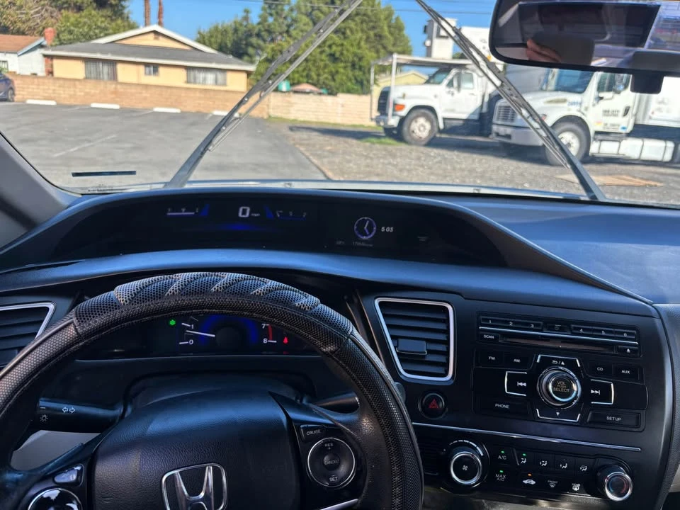 2015 Honda Civic 9th Gen - Image 4 of 10