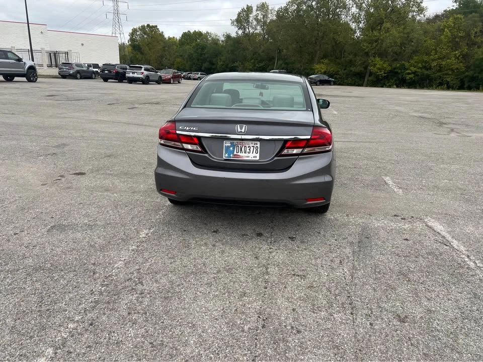 2015 Honda Civic 9th Gen - Image 5 of 7