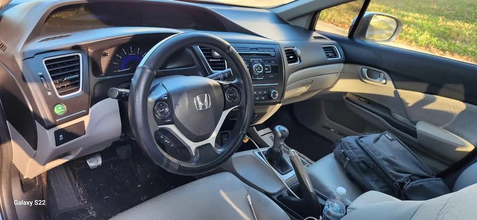 2015 Honda Civic 9th Gen - Image 6 of 13