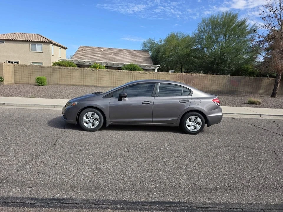2015 Honda Civic 9th Gen - Image 4 of 4