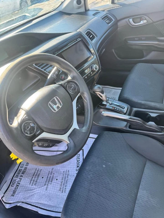 2015 Honda Civic 9th Gen - Image 6 of 16