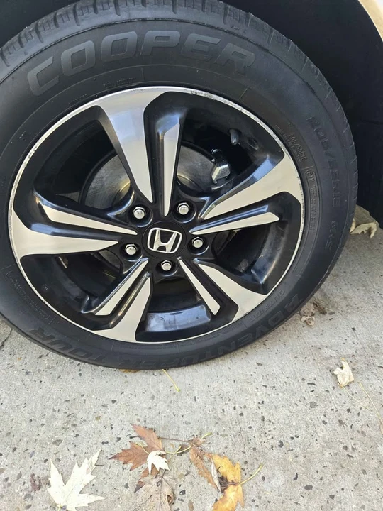 2015 Honda Civic 9th Gen - Image 4 of 8