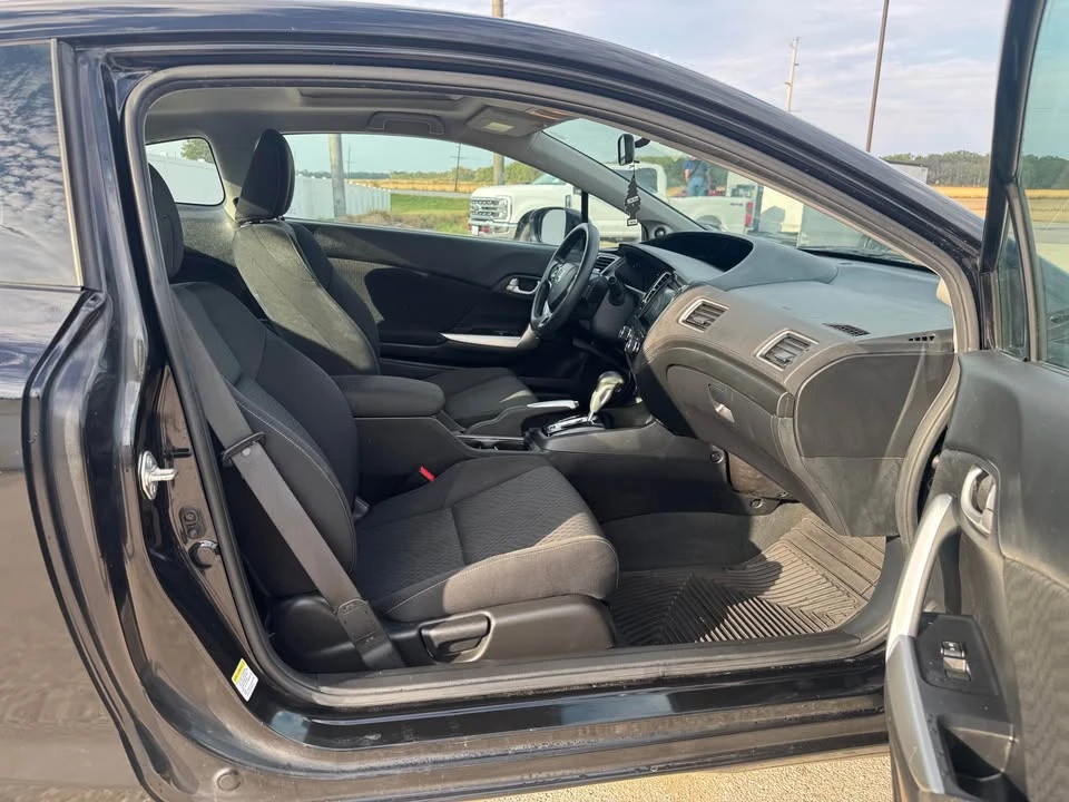 2015 Honda Civic 9th Gen - Image 12 of 15