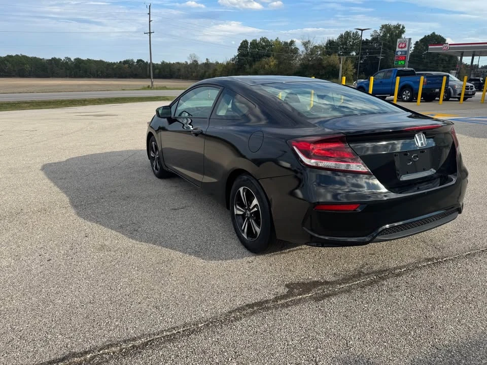 2015 Honda Civic 9th Gen - Image 5 of 15