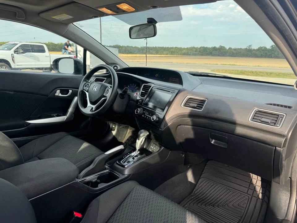 2015 Honda Civic 9th Gen - Image 11 of 15