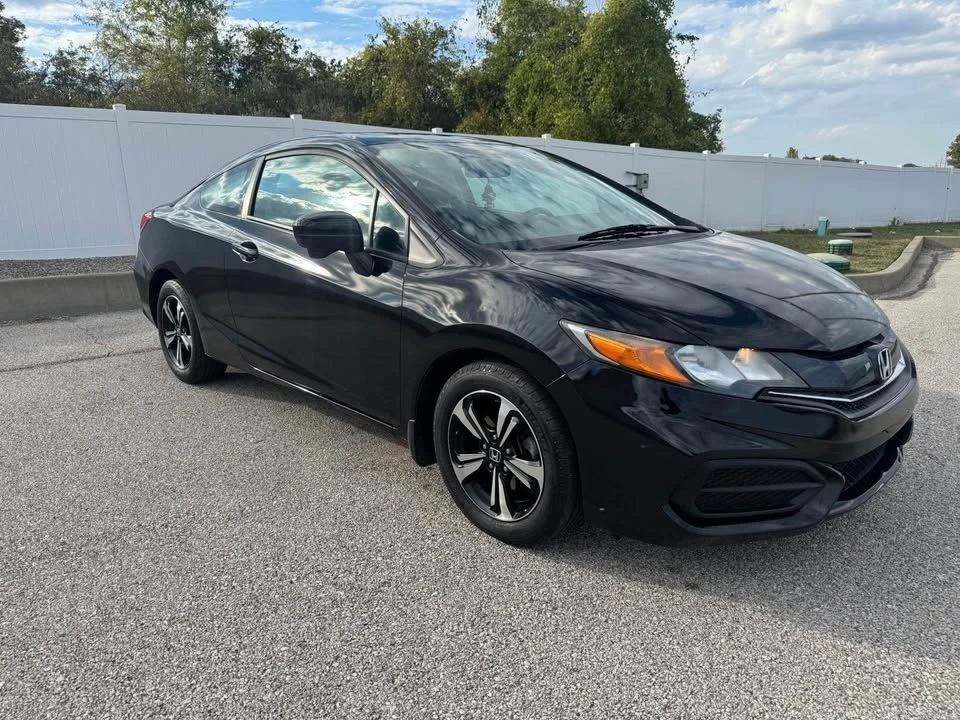 2015 Honda Civic 9th Gen - Image 2 of 15
