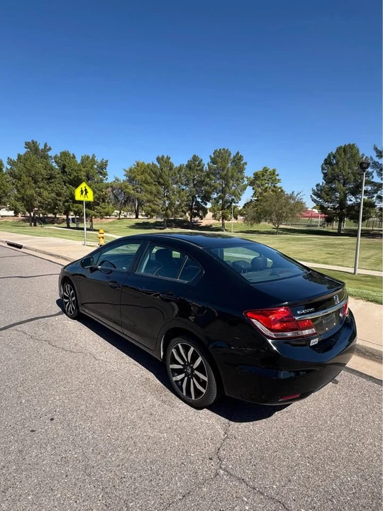 2015 Honda Civic 9th Gen - Image 9 of 19