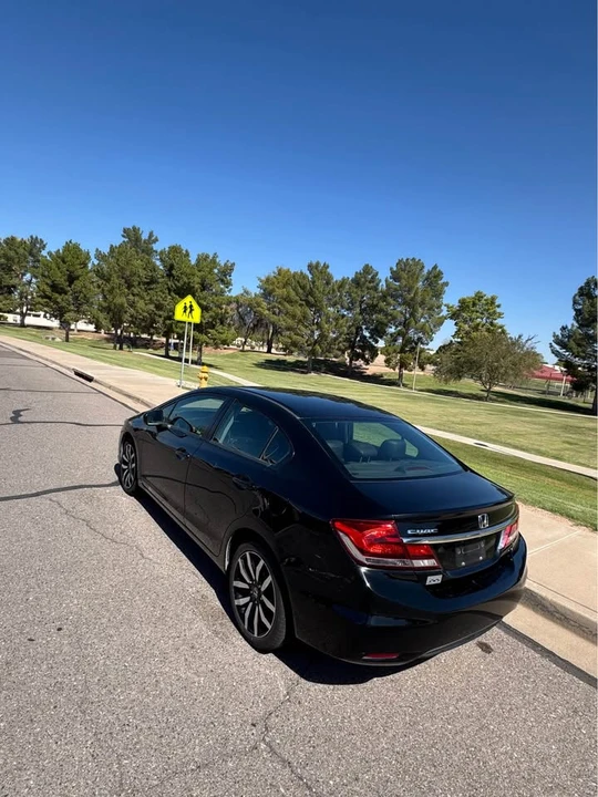2015 Honda Civic 9th Gen - Image 10 of 19