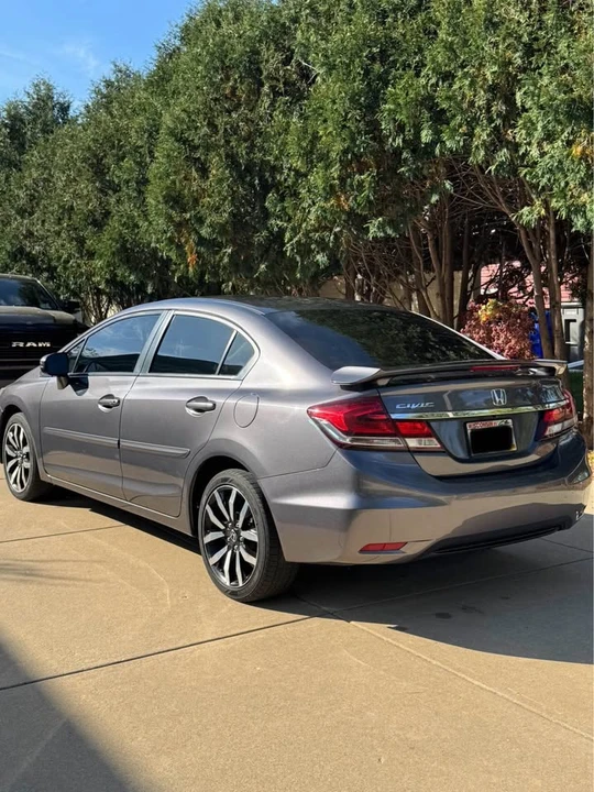 2015 Honda Civic 9th Gen - Image 5 of 14