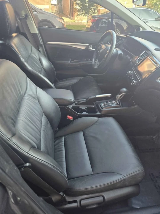 2015 Honda Civic 9th Gen - Image 9 of 17