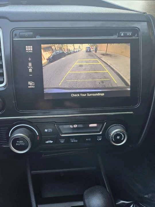2015 Honda Civic 9th Gen - Image 14 of 17