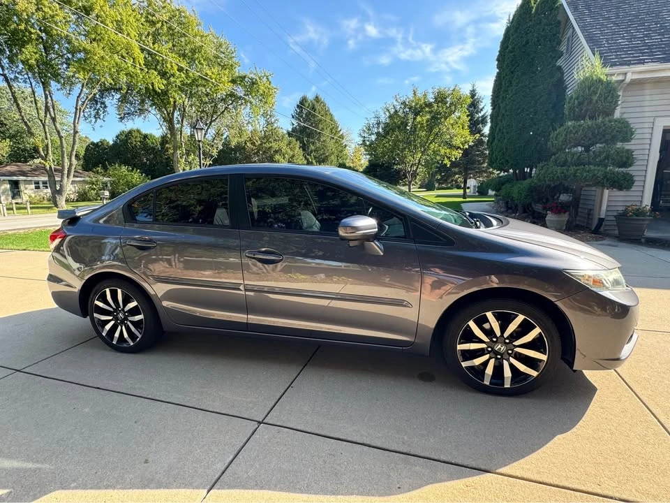 2015 Honda Civic 9th Gen - Image 9 of 14