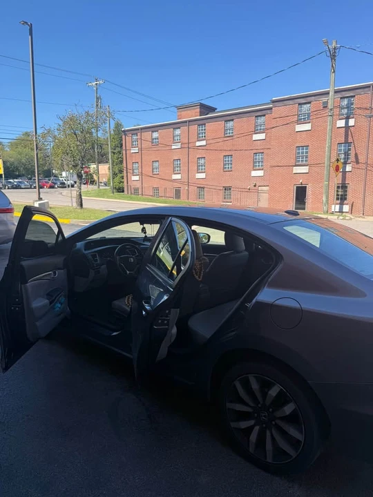 2015 Honda Civic 9th Gen - Image 10 of 13
