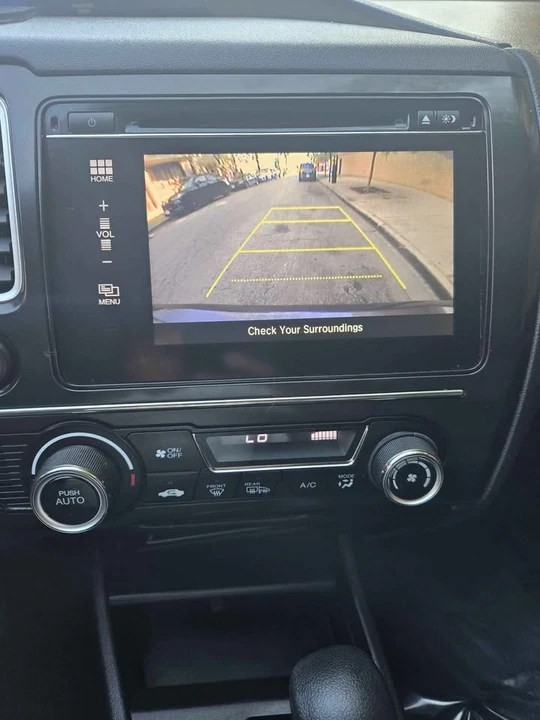 2015 Honda Civic 9th Gen - Image 6 of 18