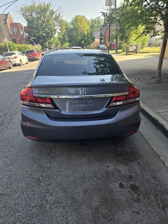2015 Honda Civic 9th Gen - Image 9 of 18