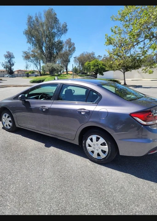 2015 Honda Civic 9th Gen - Image 2 of 9