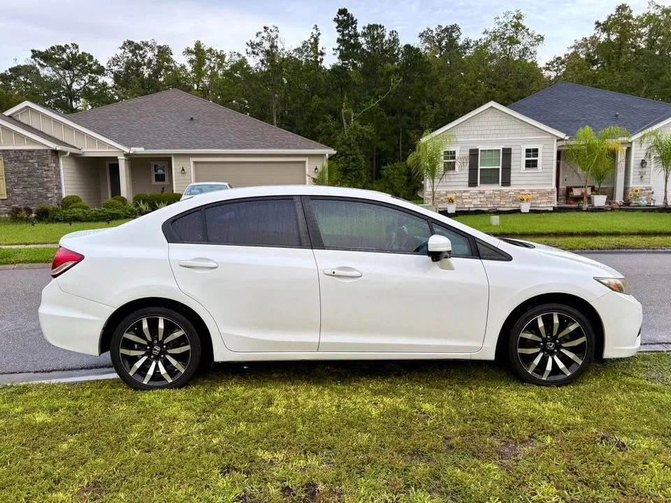 2015 Honda Civic 9th Gen - Image 4 of 14
