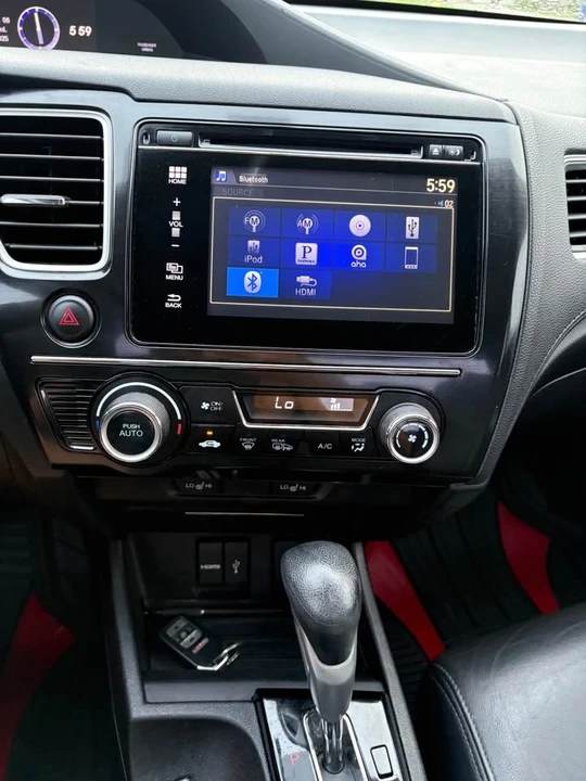 2015 Honda Civic 9th Gen - Image 9 of 14