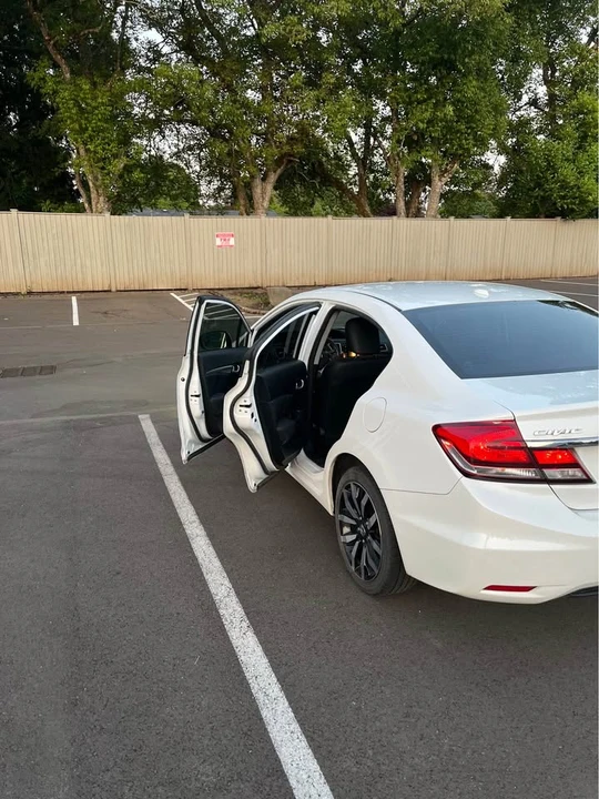 2015 Honda Civic 9th Gen - Image 3 of 9