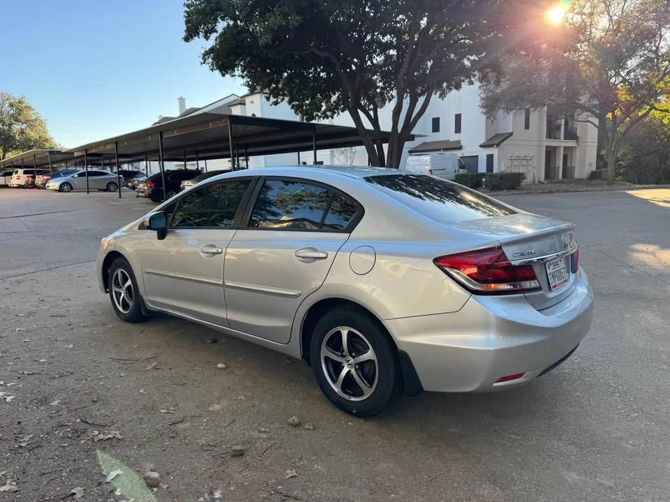 2015 Honda Civic 9th Gen - Image 3 of 10