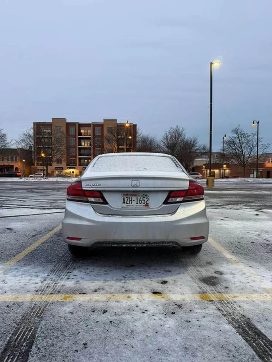 2015 Honda Civic 9th Gen - Image 4 of 9