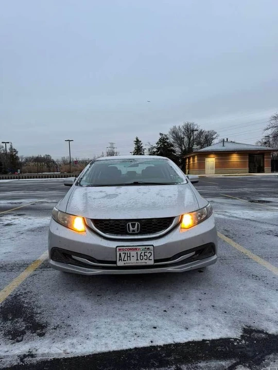 2015 Honda Civic 9th Gen - Image 3 of 9
