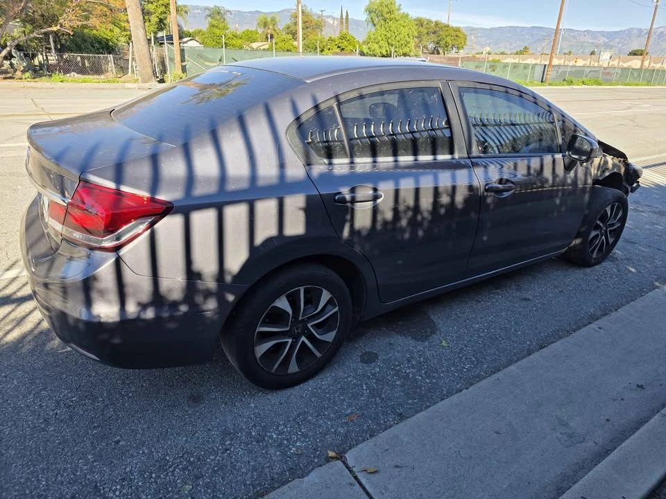 2015 Honda Civic 9th Gen - Image 4 of 16
