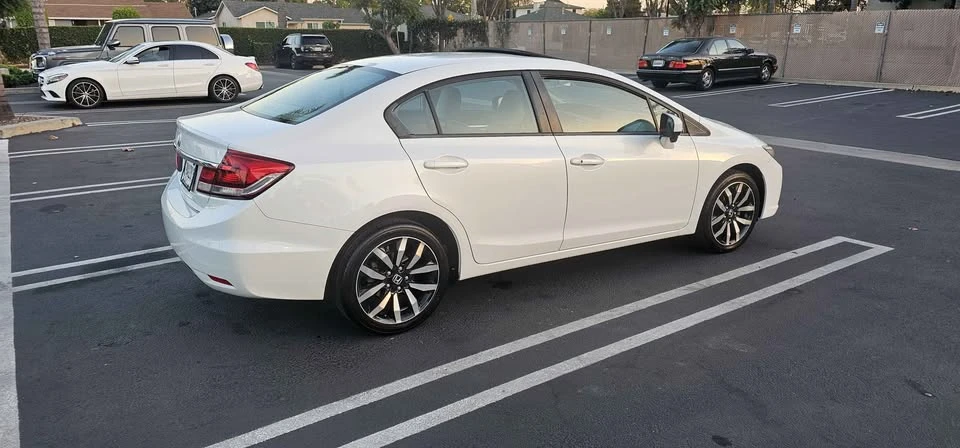 2015 Honda Civic 9th Gen - Image 2 of 11