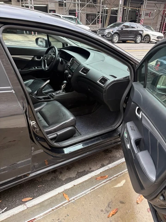 2015 Honda Civic 9th Gen - Image 5 of 10