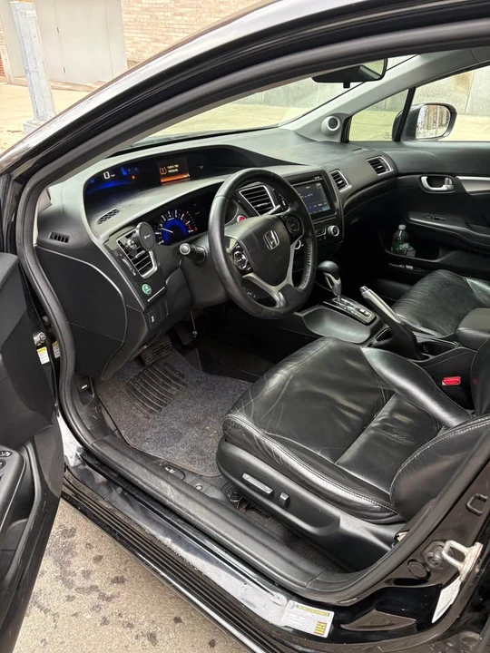 2015 Honda Civic 9th Gen - Image 2 of 10