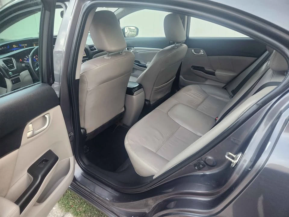 2015 Honda Civic 9th Gen - Image 9 of 16