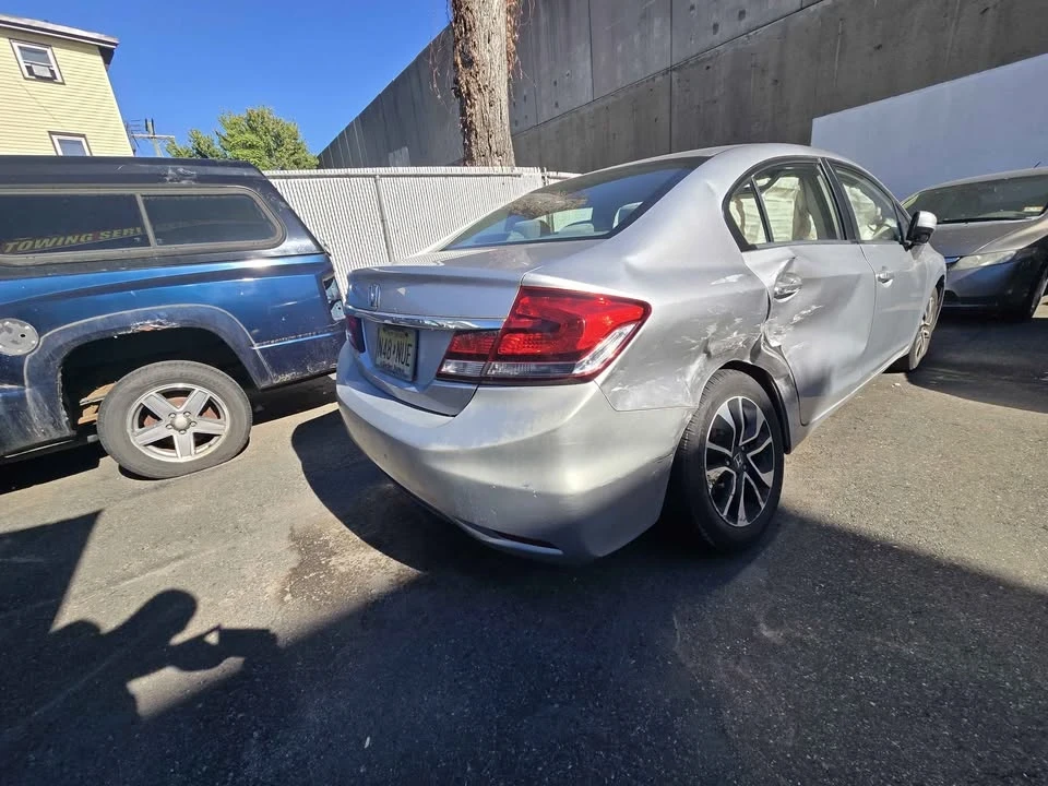 2015 Honda Civic 9th Gen - Image 2 of 19