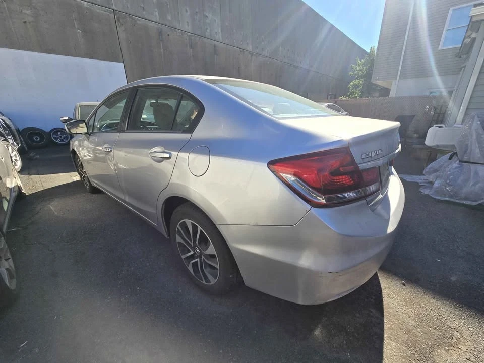 2015 Honda Civic 9th Gen - Image 4 of 19