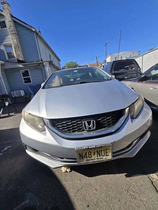 2015 Honda Civic 9th Gen - Image 17 of 19