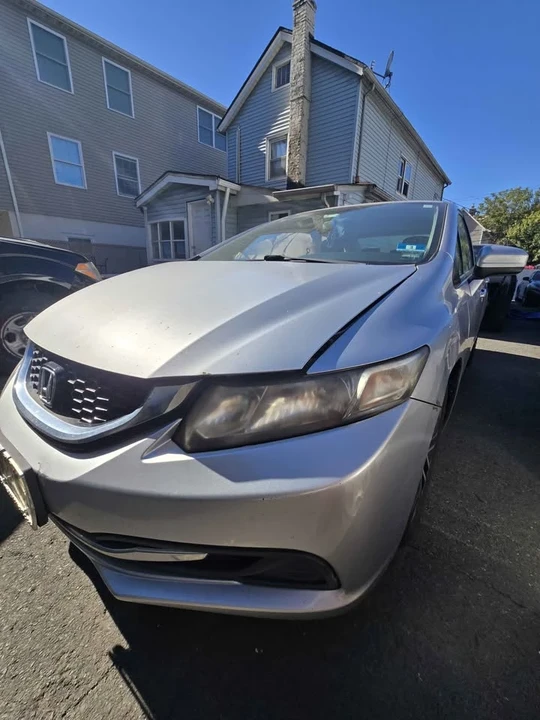 2015 Honda Civic 9th Gen - Image 6 of 19