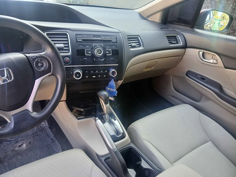 2015 Honda Civic 9th Gen - Image 4 of 9