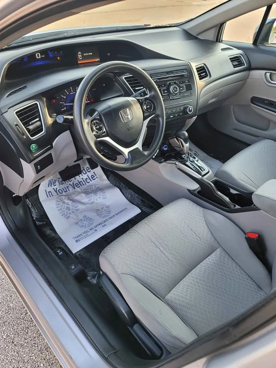 2015 Honda Civic 9th Gen - Image 5 of 11