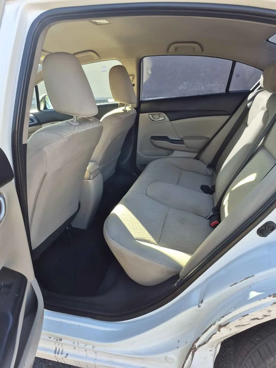 2015 Honda Civic 9th Gen - Image 9 of 16
