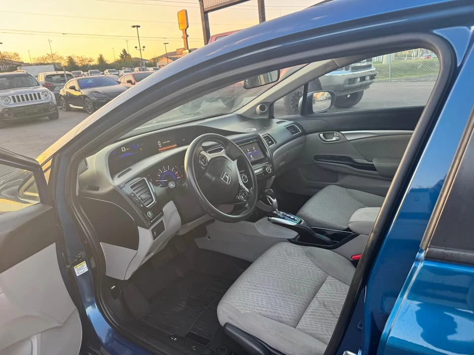 2015 Honda Civic 9th Gen - Image 8 of 15