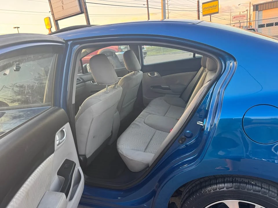 2015 Honda Civic 9th Gen - Image 7 of 15