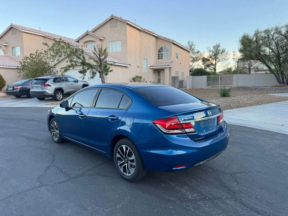2015 Honda Civic 9th Gen - Image 3 of 12