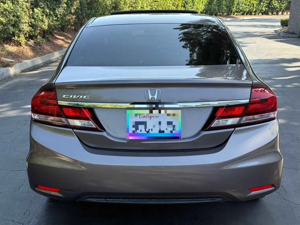 2015 Honda Civic 9th Gen - Image 9 of 17