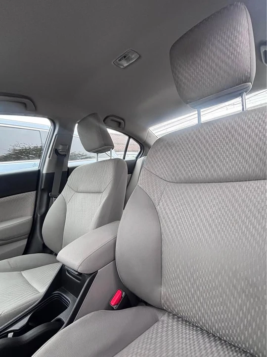 2015 Honda Civic 9th Gen - Image 3 of 6